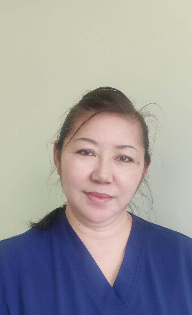 Sabrina Zhang, experienced RMT and acupuncturist in Scarborough, providing deep tissue, reflexology, and cupping therapy at Massage Well4U RMT Clinic